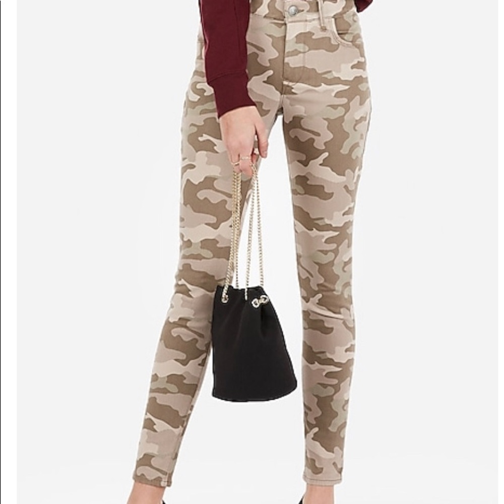 Mid Rise Camo Jean Leggings